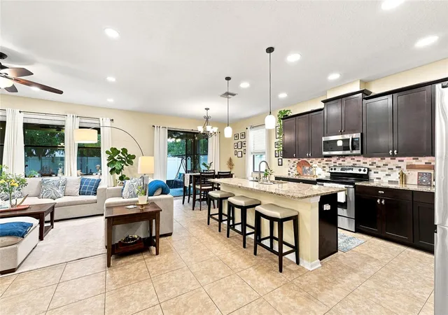 Photo 3 of Single family home for sale at 1008 Oakcrest Dr, Brandon, FL 33510 | MLS# TB8536445 | Listing updated on 2026-10-19
