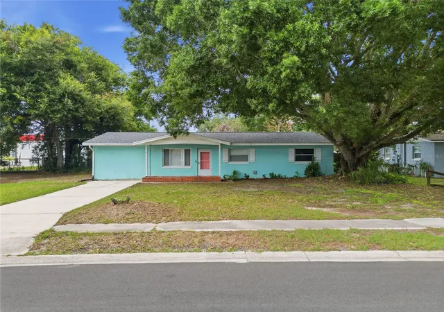 Photo 1 of Single family home for sale at 120 E Hoffman St, Lake Alfred, FL 33850 | MLS# S5155141 | Listing updated on 2026-09-16