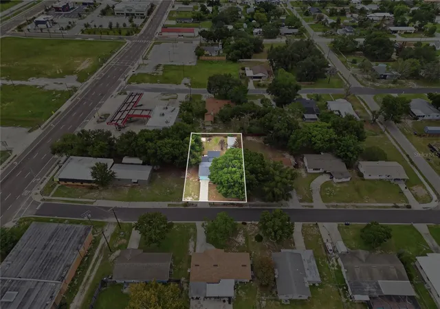 Photo 3 of Single family home for sale at 120 E Hoffman St, Lake Alfred, FL 33850 | MLS# S5155141 | Listing updated on 2026-09-16