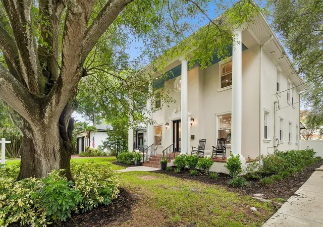 Photo 3 of Single family home for sale at 2722 N Myrtle Ave, Tampa, FL 33602 | MLS# TB8536450 | Listing updated on 2026-10-04