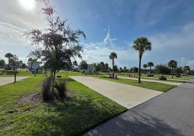 2nd image of 23 Tiki Turn (hwy 630) E, Lake Wales, FL 33898 | MLS# TB8536454
