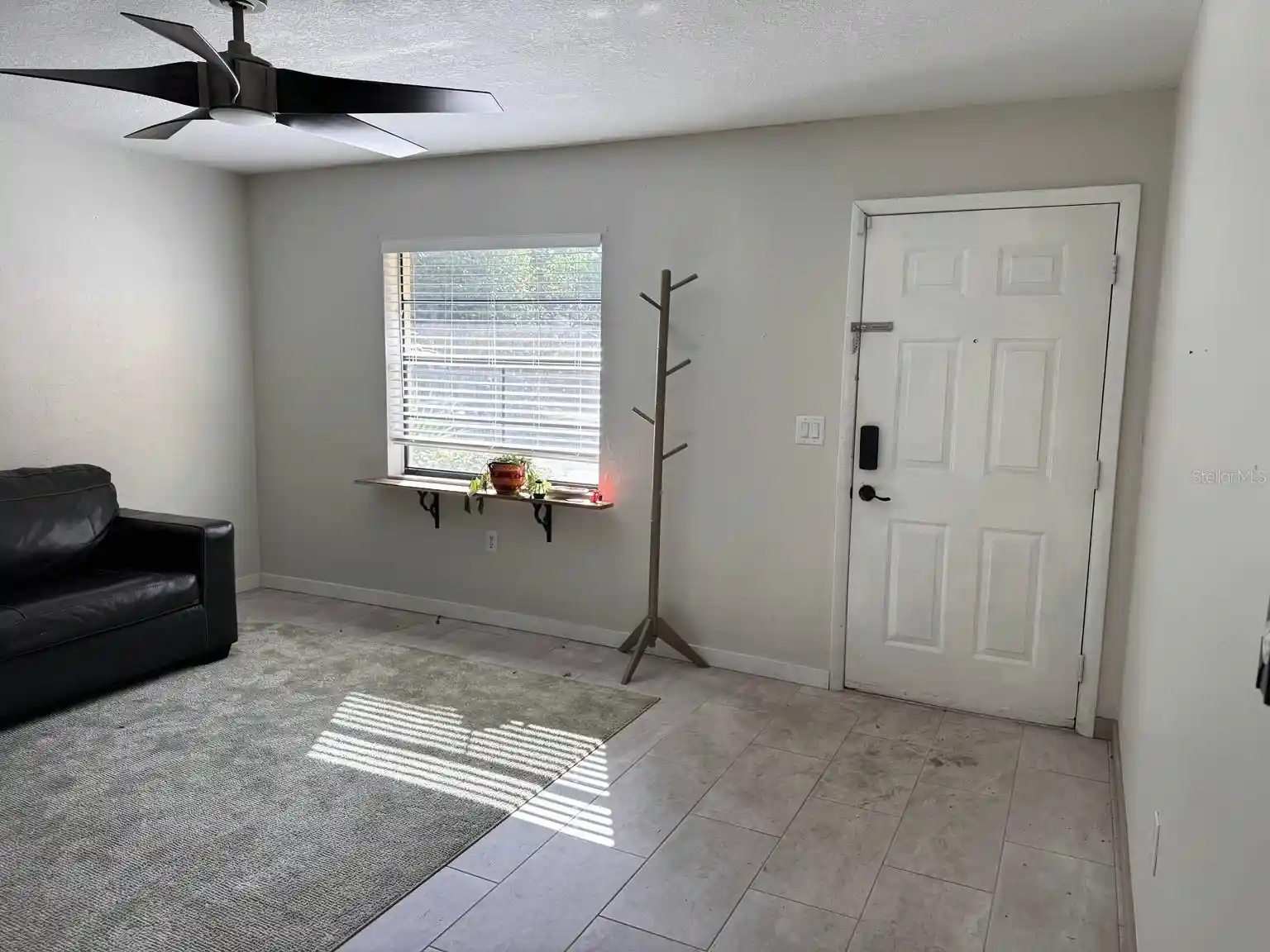 Listing Photo 2 - Condo for sale in 3414 NW 21st Dr located at 3414 NW 21st Dr, GAINESVILLE, FL 32605 - Unit #E4
