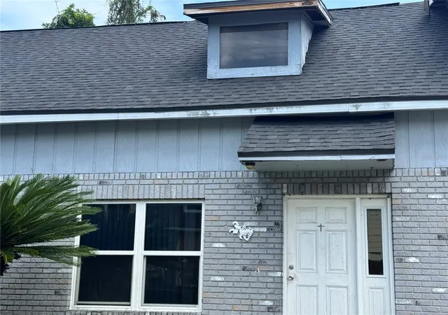 2nd image of 717 Gasparino Ct, Seffner, FL 33584 | MLS# TB8536459