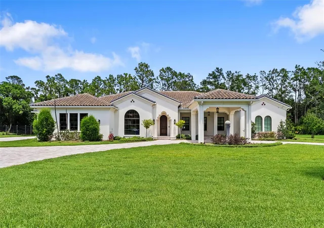 1st image of 18907 Lakes Edge Wy, Odessa, FL 33556 | MLS# TB8536462