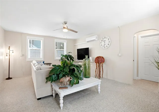 4th image of 14135 Palm St, Madeira Beach, FL 33708 | MLS# TB8536467