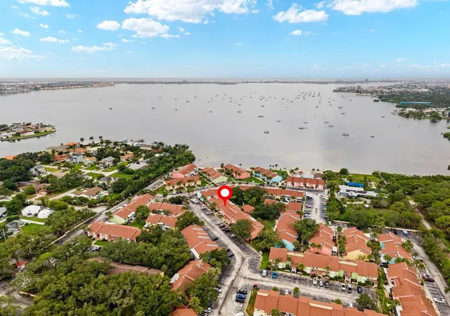 Photo 3 of Condo for sale at 3675 41st Way S #I, Saint Petersburg, FL 33711 | MLS# TB8536473 | Listing updated on 2026-08-07