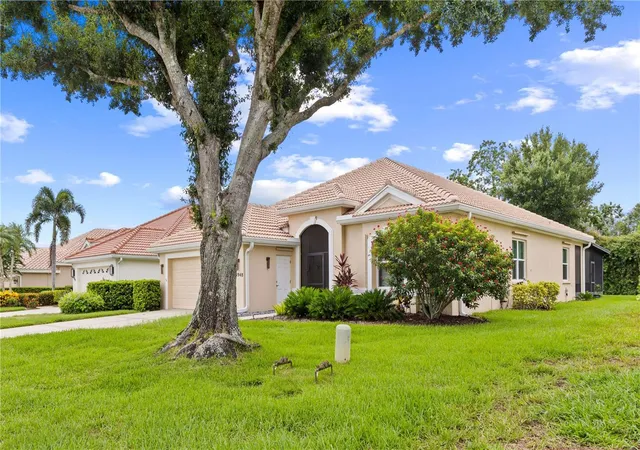 Photo 2 of Single family home for sale at 5948 Sandstone Ave, Sarasota, FL 34243 | MLS# O6431323 | Listing updated on 2026-09-20