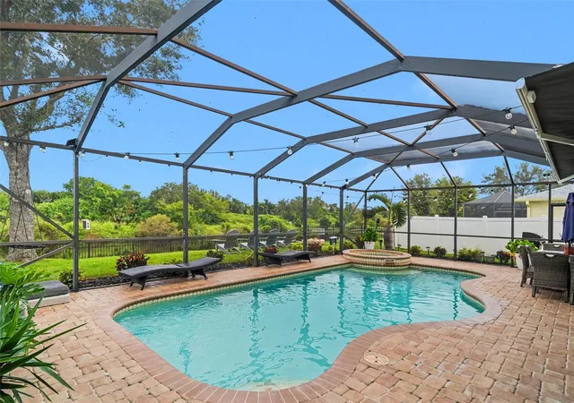 Photo 1 of Single family home for sale at 7124 34th Street E, Sarasota, FL 34243 | MLS# A4702245 | Listing updated on 2026-09-23