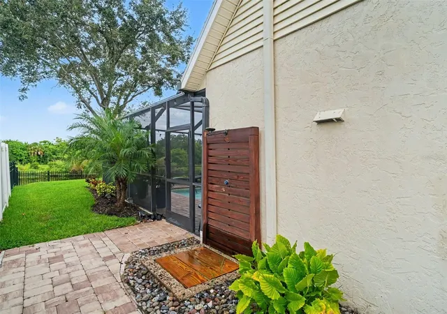 Photo 4 of Single family home for sale at 7124 34th Street E, Sarasota, FL 34243 | MLS# A4702245 | Listing updated on 2026-09-23