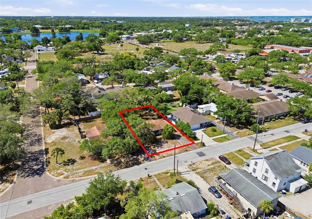 3rd image of 831 Grand Central St, Clearwater, FL 33756 | MLS# TB8536484