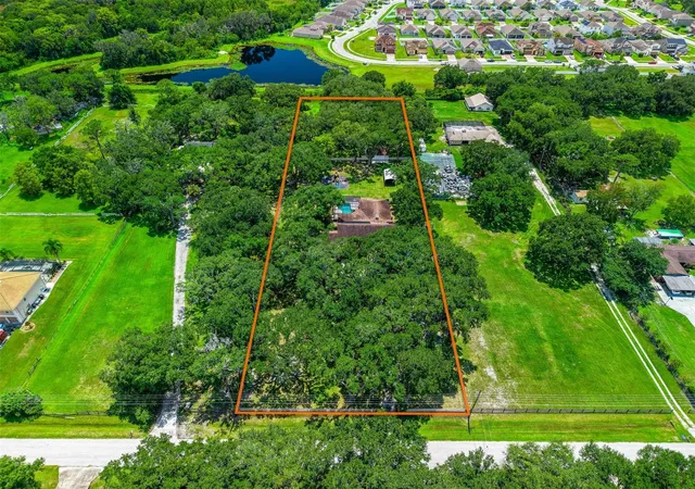 Photo 3 of Sale Pending at 1650 Granada Blvd, Kissimmee, FL 34746 | MLS# S5155151 | Listing updated on 2026-09-21