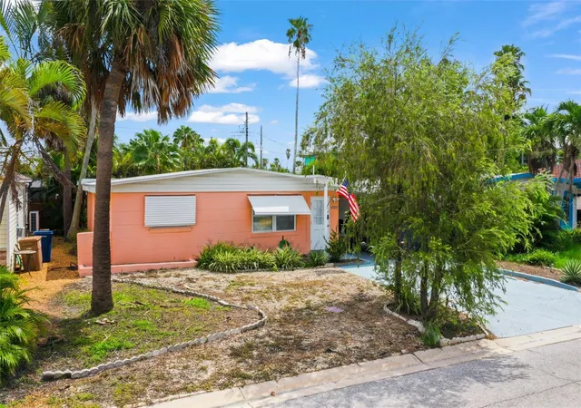 38th image of 14023 Palm St, Madeira Beach, FL 33708 | MLS# TB8536501