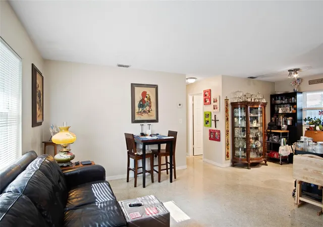 5th image of 212 E Harvard St, Orlando, FL 32804 | MLS# O6431356