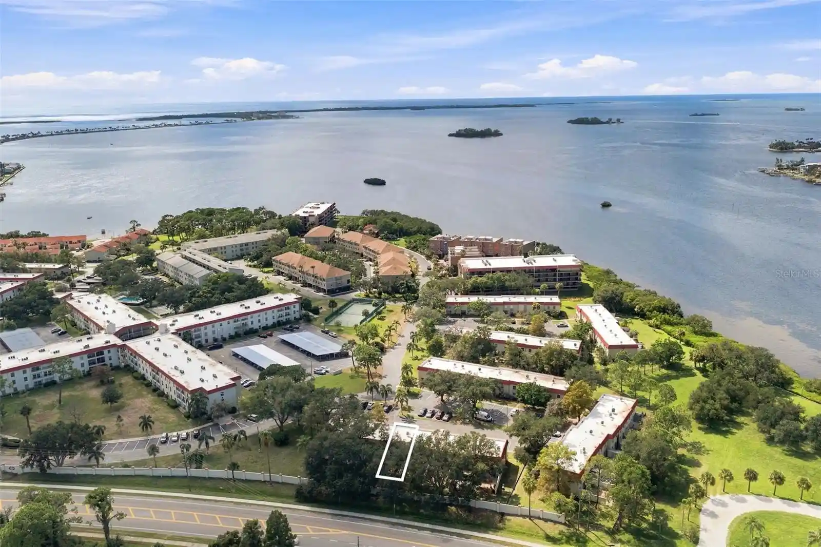 Listing Photo 1 - Condo for sale in 2700 Bayshore Blvd located at 2700 Bayshore Blvd, Dunedin, FL 34698 - Unit #592