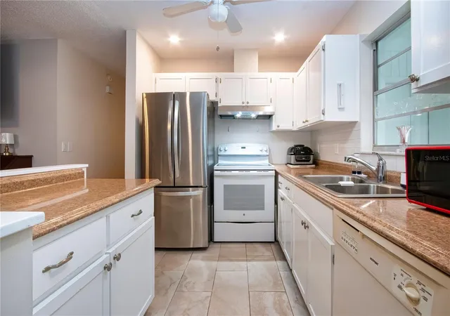 Photo 2 of Condo for sale at 2228 Greenhaven Dr #384, Sun City Center, FL 33573 | MLS# TB8536506 | Listing updated on 2026-09-14