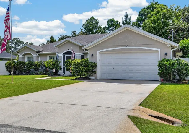 Photo 2 of Single family home for sale at 16 Seven Champions Path N, Palm Coast, FL 32164 | MLS# FC320501 | Listing updated on 2026-08-29