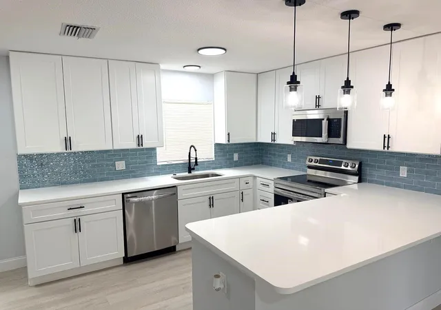 5th image of 445 Nw 10Th Ave, Webster, FL 33597 | MLS# O6431361
