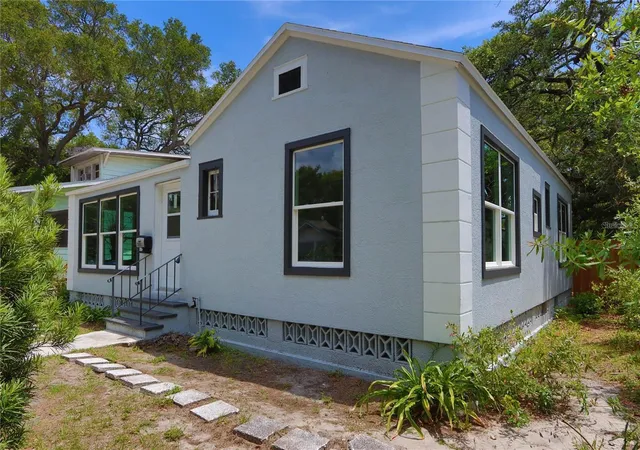 Photo 1 of Single family home for sale at 1532 13th Street S, Saint Petersburg, FL 33705 | MLS# TB8536518 | Listing updated on 2026-10-08