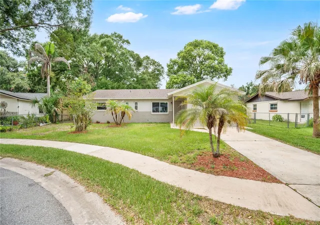 Photo 3 of Sale Pending at 130 Kasey Dr, Orlando, FL 32807 | MLS# O6431365 | Listing updated on 2026-08-28