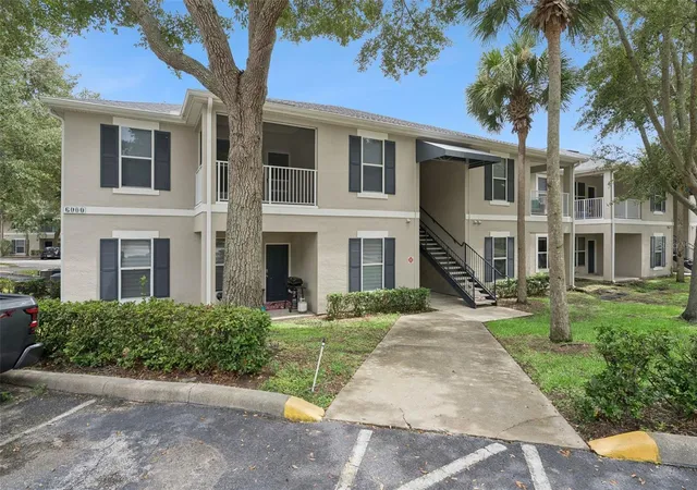 Listing Photo 4 - Condo for sale in building located at 6005 Hemingway Cir, HAINES CITY, FL 33844
