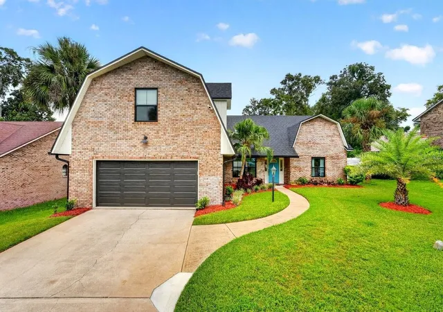 Photo 1 of Single family home for sale at 3 Fox Holw Dr, Ormond Beach, FL 32174 | MLS# FC320503 | Listing updated on 2026-10-06