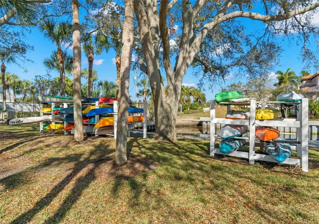 2nd image of 412 Moorings Cvs Dr, TARPON SPRINGS, FL 34689