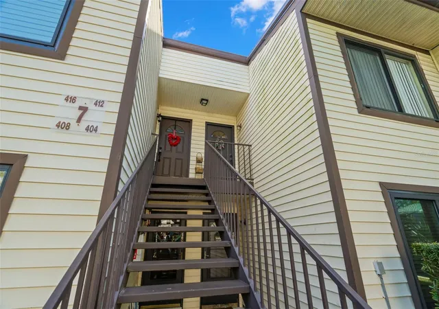 4th image of 412 Moorings Cvs Dr, TARPON SPRINGS, FL 34689