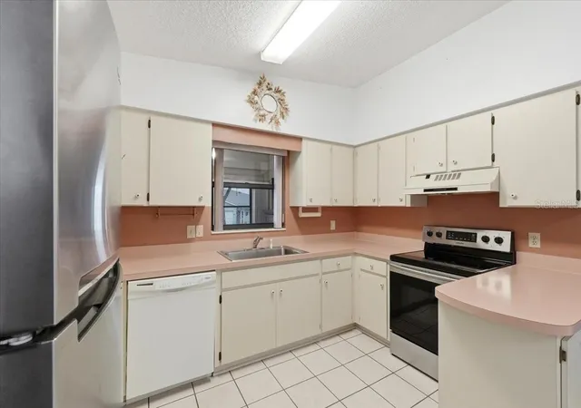 Photo 4 of Single family home for sale at 3231 Bear Crk Ln, Lakeland, FL 33810 | MLS# L4964076 | Listing updated on 2026-10-20