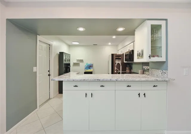 Photo 4 of Single family home for sale at 56 Lake Forest Pl, Palm Coast, FL 32137 | MLS# S5155162 | Listing updated on 2026-10-27