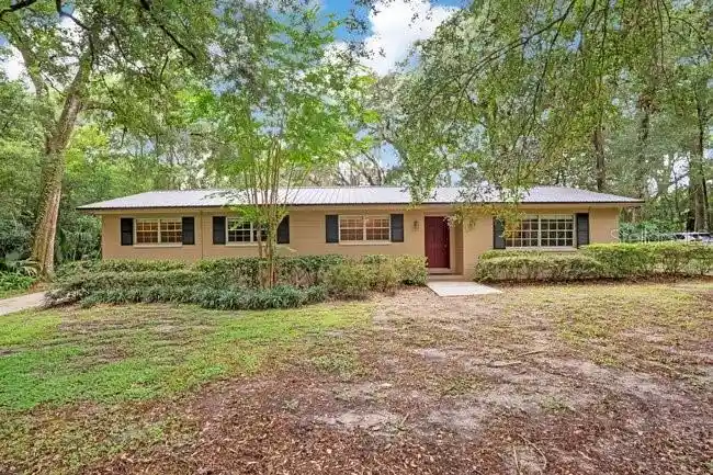 Single family home for sale at 560 N Lake Pleasant Rd, APOPKA, FL 32712 | MLS# FC320504