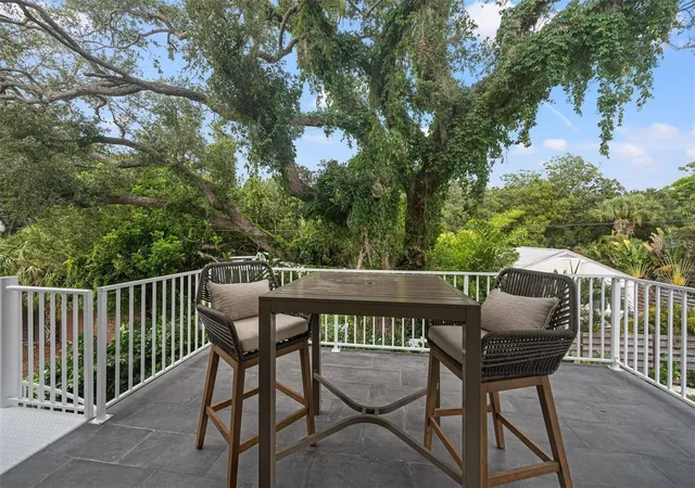 43rd image of 1647 Siesta Dr, Sarasota, FL 34239 | MLS# A4702256