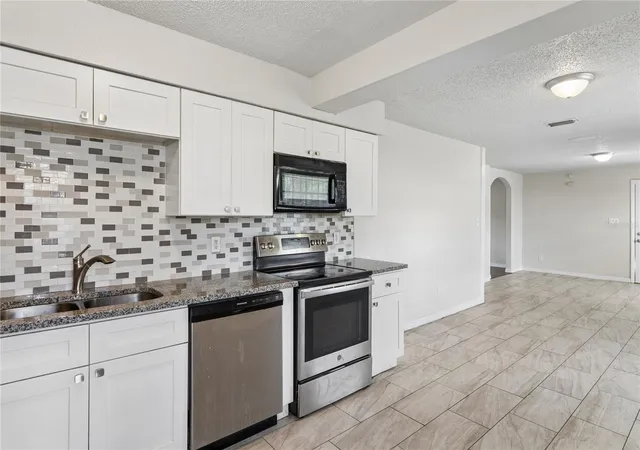 5th image of 9608 N 10Th St, Tampa, FL 33612 | MLS# TB8536543