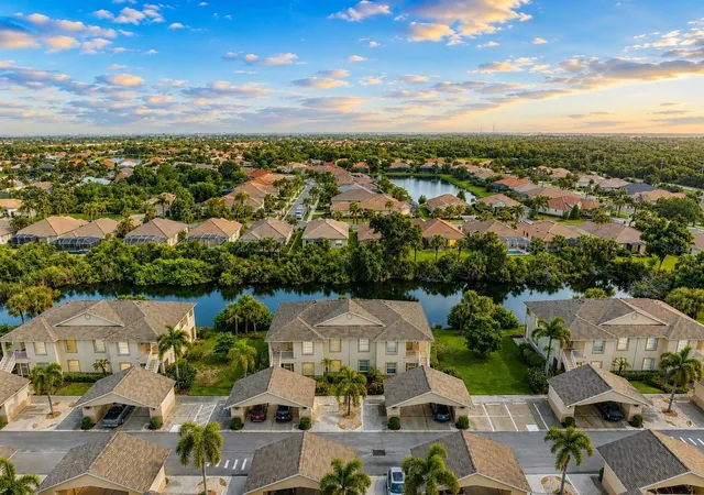 Photo 1 of Sale Pending at 1404 Auburn Lakes Cir #4, Venice, FL 34292 | MLS# N6145282 | Listing updated on 2026-08-10