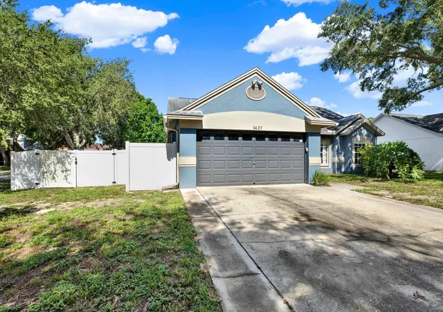 4th image of 1427 Bay View St, Tarpon Springs, FL 34689 | MLS# W7888343