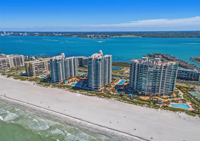 3rd image of 1540 Gulf Blvd #1004, Clearwater Beach, FL 33767 | MLS# TB8536571
