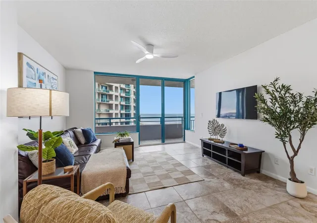 4th image of 1540 Gulf Blvd #1004, Clearwater Beach, FL 33767 | MLS# TB8536571