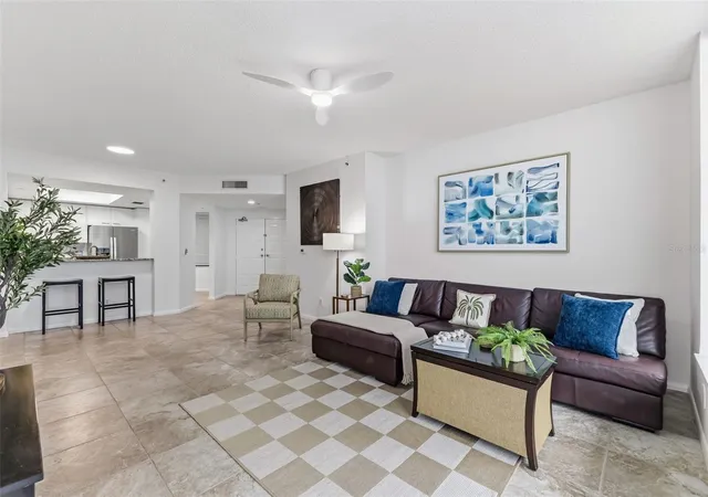 5th image of 1540 Gulf Blvd #1004, Clearwater Beach, FL 33767 | MLS# TB8536571