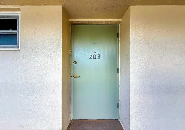 Listing Photo 5 - Condo for sale in building located at 9945 47Th Ave N, St. Petersburg, FL 33708 - Unit #203