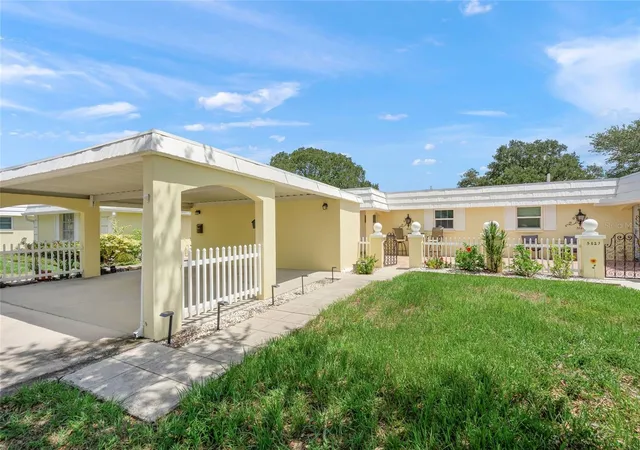 Photo 1 of Single family home for sale at 5823 Tidewood Ave #19, Sarasota, FL 34231 | MLS# A4702263 | Listing updated on 2026-08-11