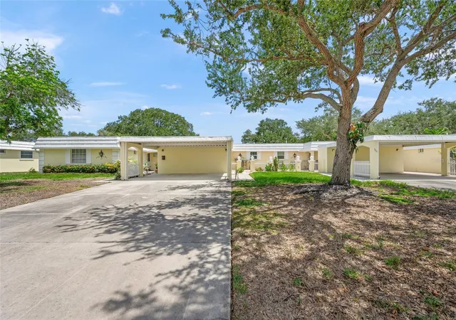 Photo 2 of Single family home for sale at 5823 Tidewood Ave #19, Sarasota, FL 34231 | MLS# A4702263 | Listing updated on 2026-08-11