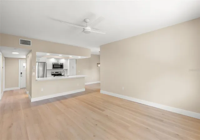 Photo 3 of House for sale at 5823 Tidewood Ave #19, Sarasota, FL 34231 | MLS# A4702263 | Listing updated on 2026-08-11