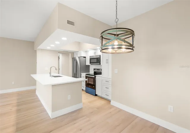 Photo 4 of House for sale at 5823 Tidewood Ave #19, Sarasota, FL 34231 | MLS# A4702263 | Listing updated on 2026-08-11