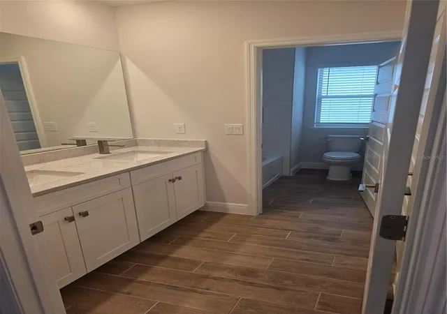 Photo 2 of Single family home for sale at 11845 Shine View Ln, Winter Garden, FL 34787 | MLS# O6431413 | Listing updated on 2026-10-20