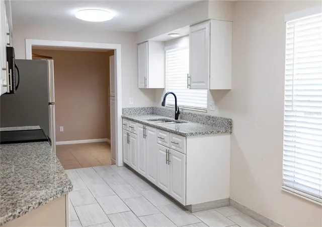 Photo 3 of Single family home for sale at 5333 Duncanwood Dr, Sarasota, FL 34232 | MLS# A4702267 | Listing updated on 2026-09-10