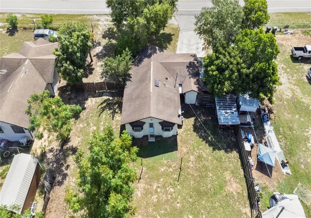 Photo 3 of Single family home for sale at 805 Center St, Dundee, FL 33838 | MLS# S5155176 | Listing updated on 2026-09-25
