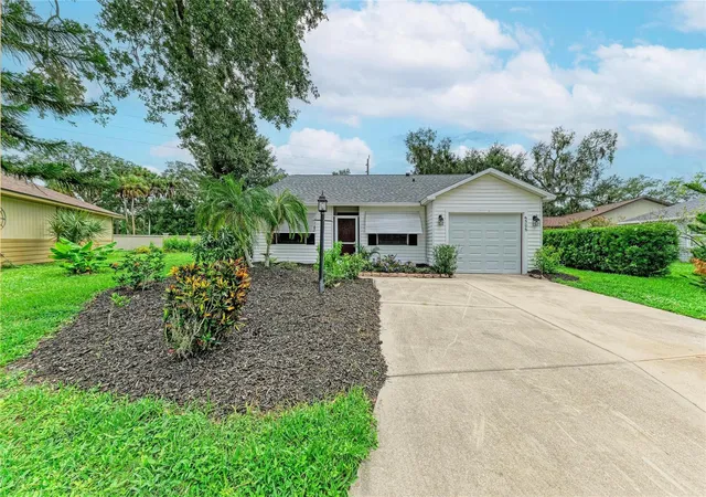 3rd image of 5506 82Nd Avenue Dr E, Palmetto, FL 34221 | MLS# A4702272