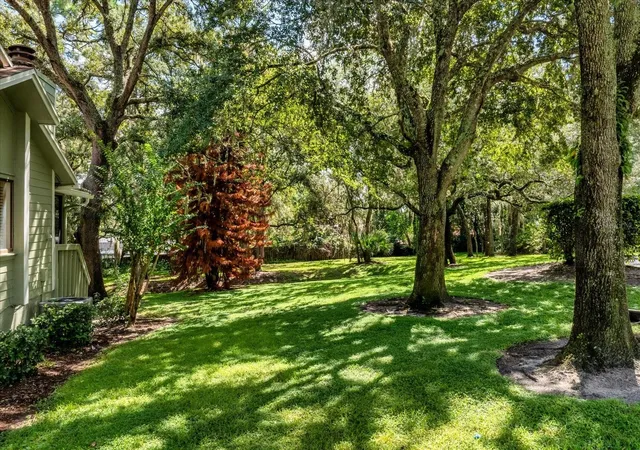 Photo 4 of Sale Pending at 437 Stanton Pl, Longwood, FL 32779 | MLS# O6431447 | Listing updated on 2026-10-08