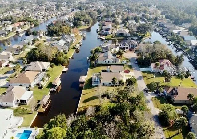 5th image of 5 Colonia Ct, Palm Coast, FL 32137 | MLS# FC320511