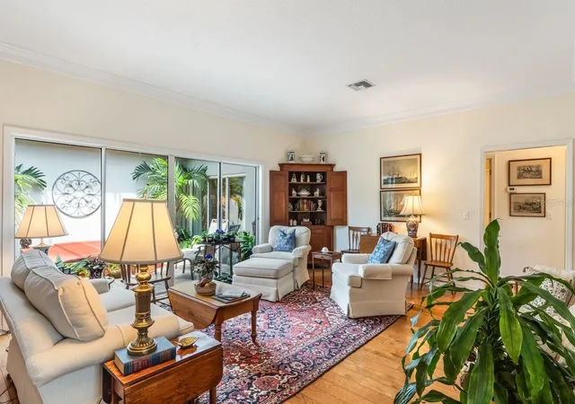 2nd image of 2175 S Countryside Cir S, Orlando, FL 32804 | MLS# O6431462