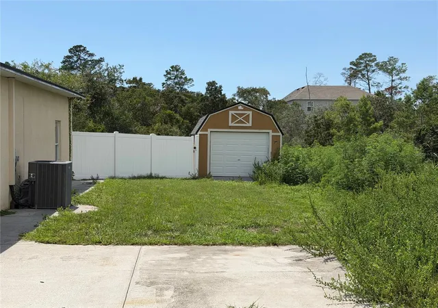 Photo 3 of Single family home for sale at 7061 Ovenbird Rd, Weeki Wachee, FL 34613 | MLS# TB8536643 | Listing updated on 2026-08-21